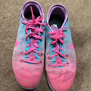 Nike Women's Pink and Purple Athletic Shoes